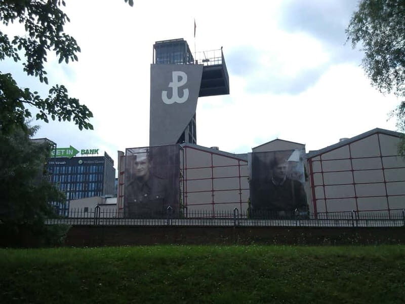 3-hour tour at Warsaw Uprising 1944 Museum /inc. Pick-up/ - Key Points