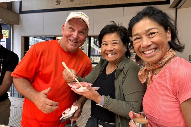 3-hour-tsukiji-market-food-hopping-guided-tour