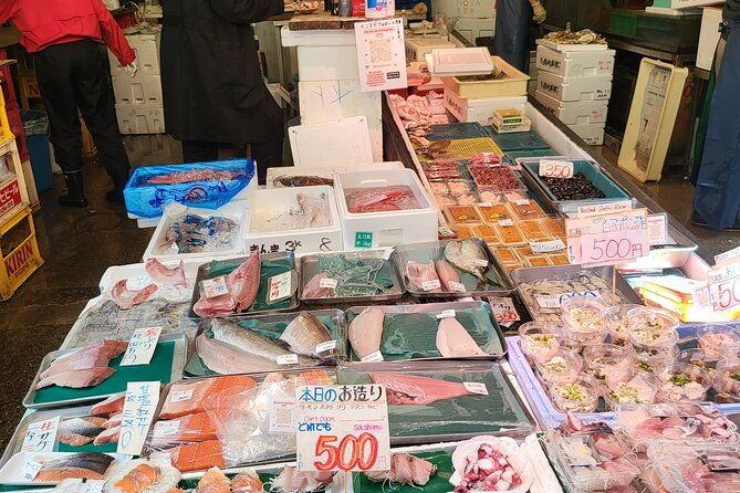 3-hour-tsukiji-market-food-hopping-guided-tour