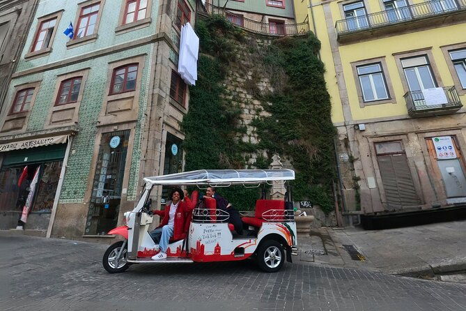 3-hour-tuk-tuk-tour-in-porto