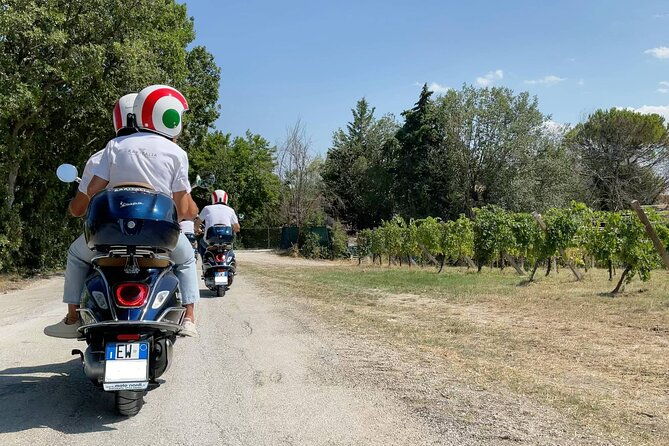 3-hour-vespa-tour-the-charming-castles-of-arcevia