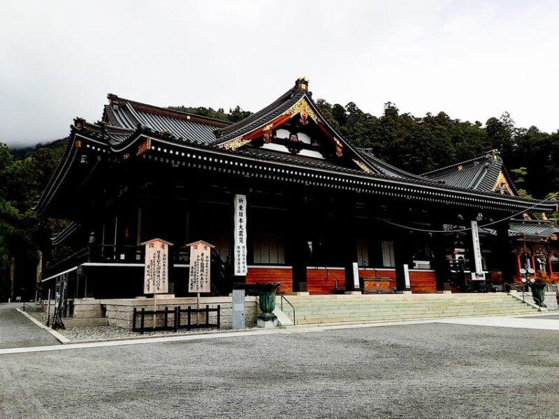3-hour-walking-tour-of-kuonji-temple-with-minobu-ropeway