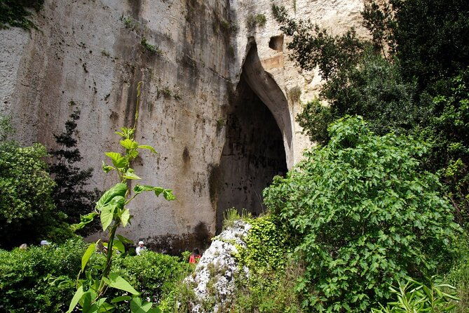 3-hours-guided-tour-of-the-archaeological-park-of-neapolis-and-ortigia