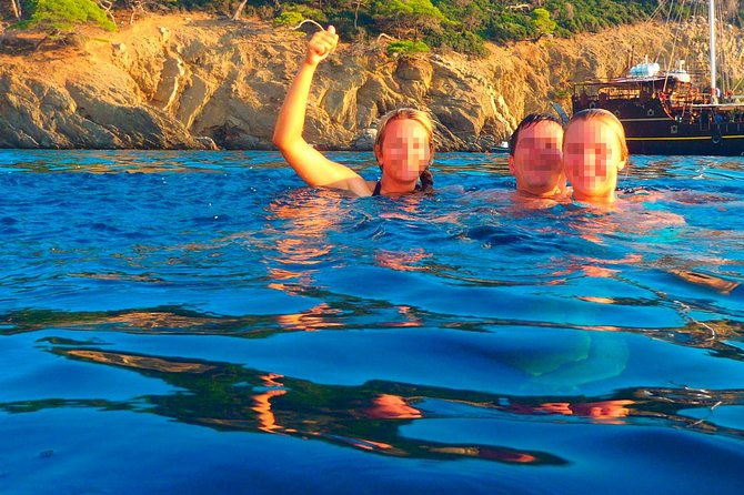 3-hours-kassandra-sunset-sailing-yacht-tour