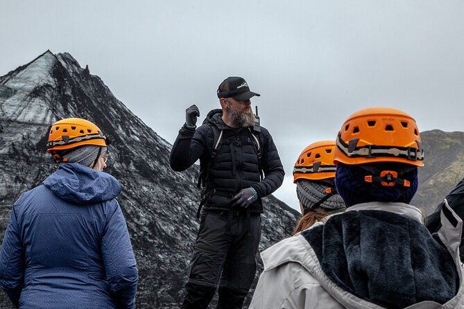 3-hours-katla-ice-cave-tour-meet-in-vik