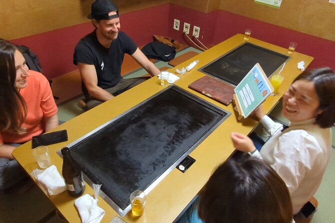 3-hours-local-food-hopping-tour-with-locals-in-namba