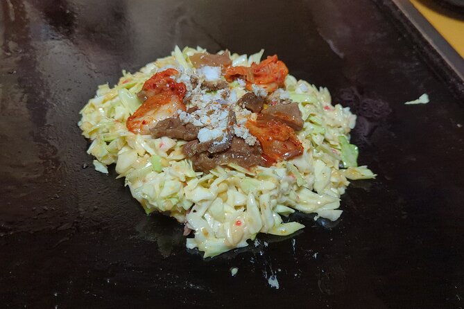 3-hours-local-food-hopping-tour-with-locals-in-namba