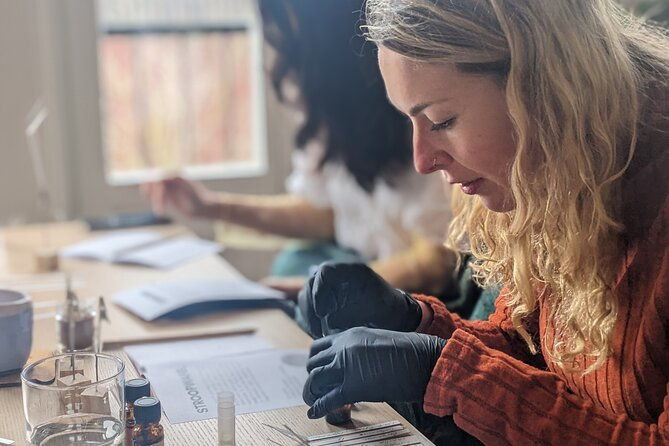 3-hours-perfume-making-workshop-in-amsterdam