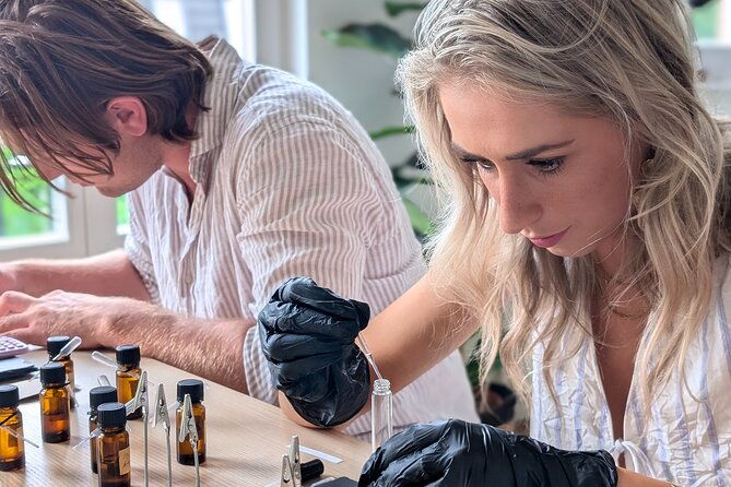 3-hours-perfume-making-workshop-in-amsterdam