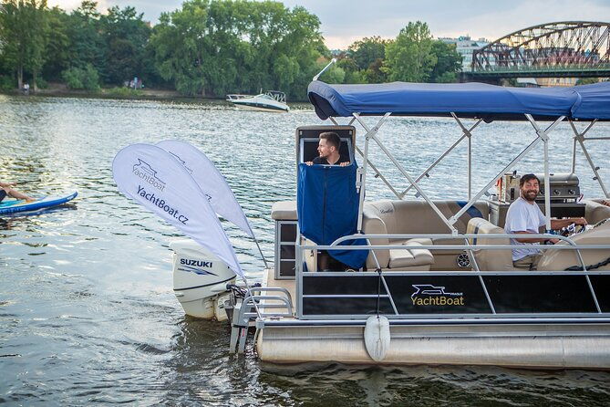 3-hours-prague-private-boat-cruise-beer-or-prosecco-unlimited-4