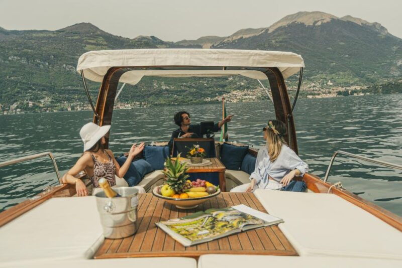 3-hours-private-boat-tour-on-como-lake-bellagio-wood-boat