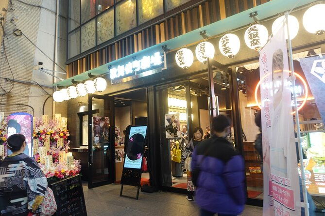 3-hours-private-edo-tokyo-shinjuku-entertainment-tour