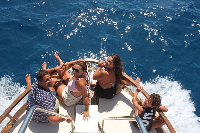 3-hours-shared-tour-to-accessible-boat-en-canary-island