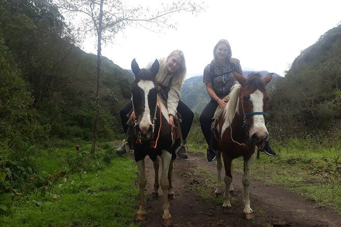 3-hours-small-group-horseback-riding-experience-in-banos