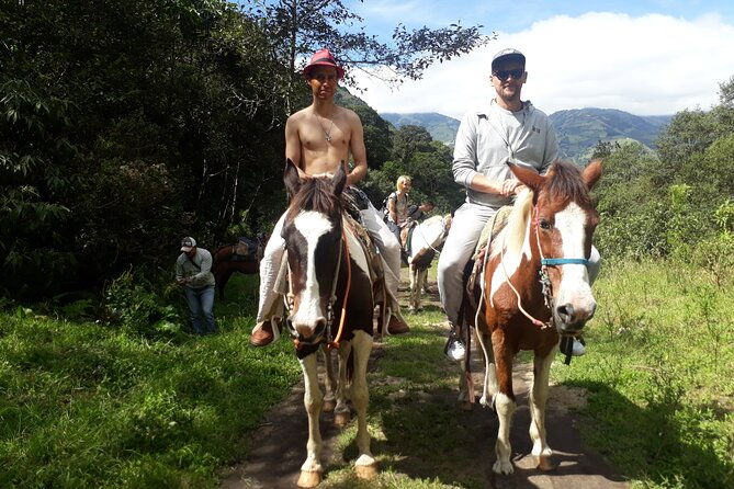 3-hours-small-group-horseback-riding-experience-in-banos
