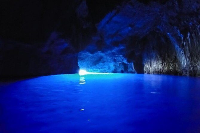 3 Hours Speed Boat tour to the Blue Cave - Authenticity and Practicalities