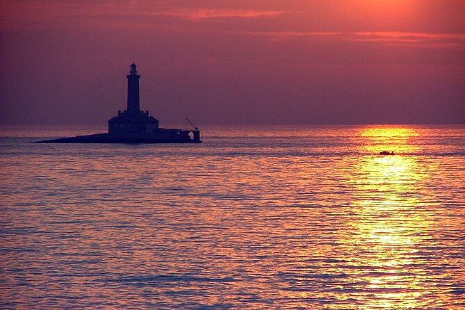 3-hours-sunset-and-dolphin-tour-from-medulin-with-sandra-boat