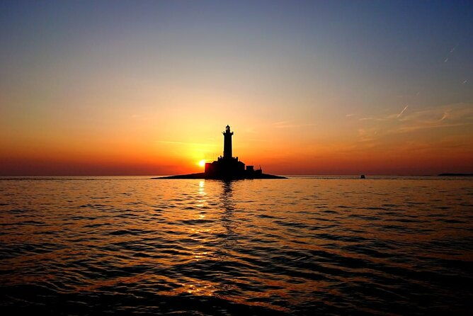 3-hours-sunset-and-dolphin-tour-from-medulin-with-sandra-boat