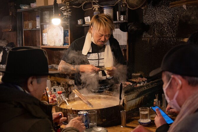3-hours-tokyo-local-bar-izakaya-crawl-in-shinjuku-area