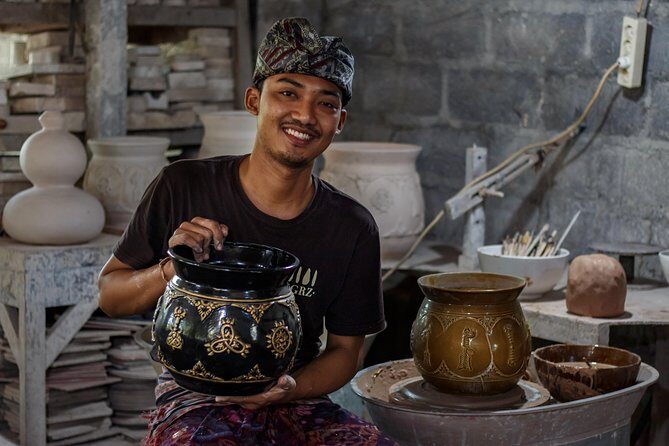 3 Hours Wheel Throwing Basic Ceramic Class - What makes this ceramic class worth considering?