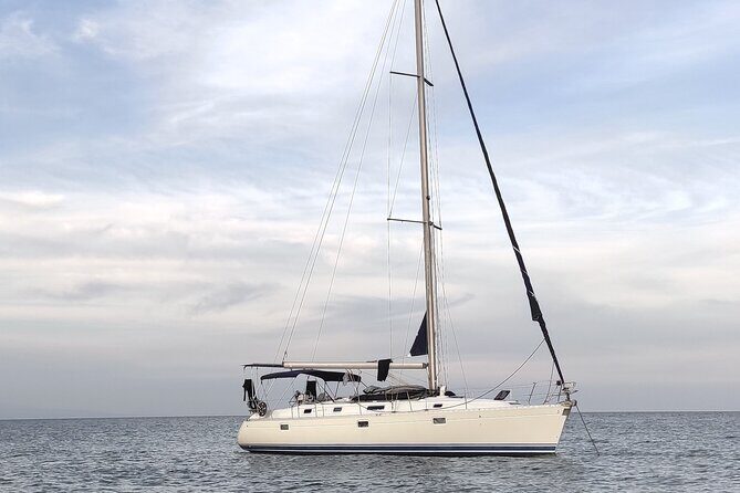 3 Hours Yacht Sailing Activity in Cabo Verde, Santa Maria - Key Points  