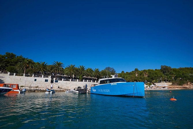 3-island-split-boat-tour-solta-drvenik-mali-drvenik-veli