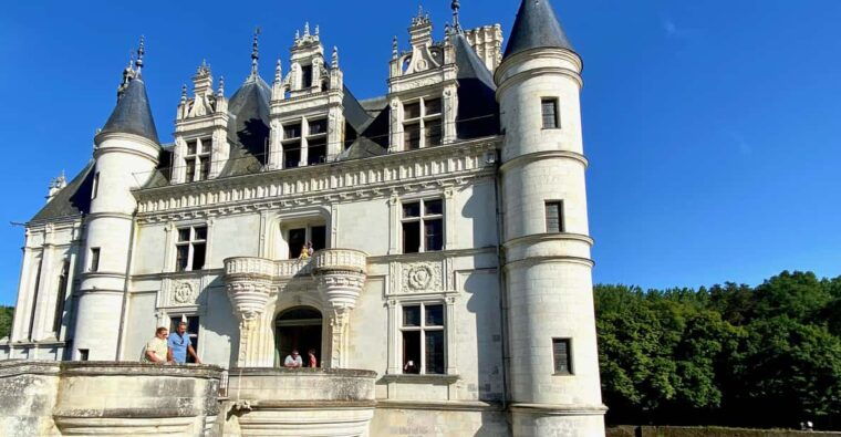 3-loire-castles-live-guided-small-group-by-minivan-winery
