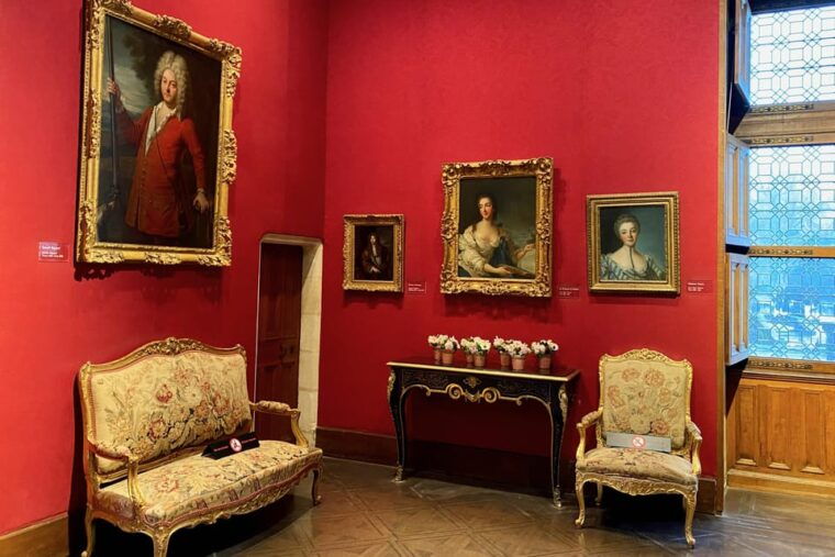 3-loire-castles-live-guided-small-group-by-minivan-winery