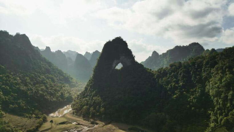 3-nights-2-days-trip-ban-gioc-waterfall-angel-eye-mountain