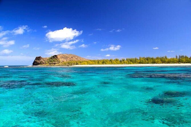 3 North Islands Catamaran Cruise with Lunch & Drinks on island. - FAQs