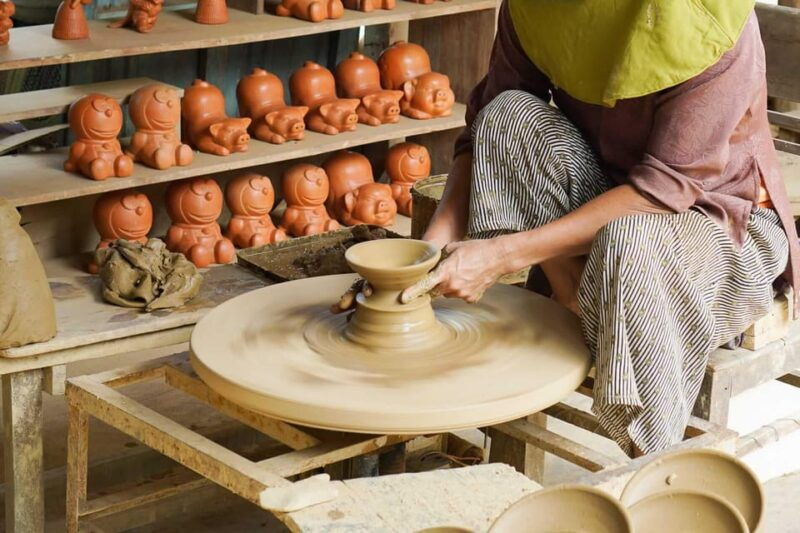 3-traditional-handicraft-village-in-1-tour