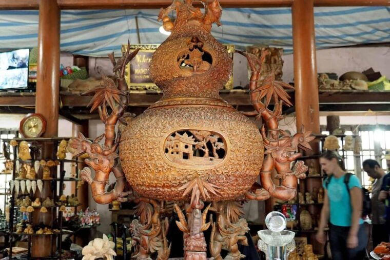 3-traditional-handicraft-village-in-1-tour