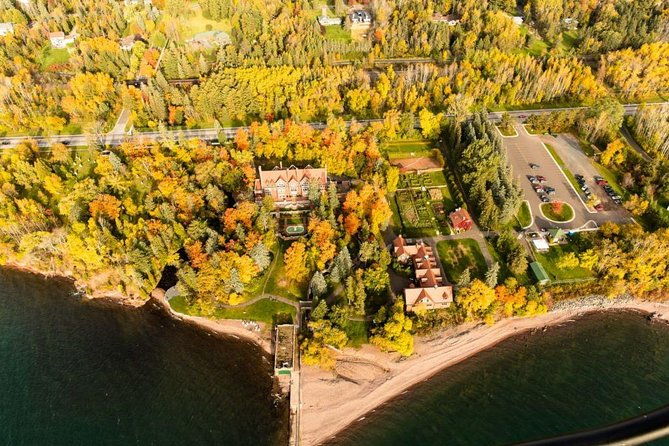 30-mile-north-shore-helicopter-tour