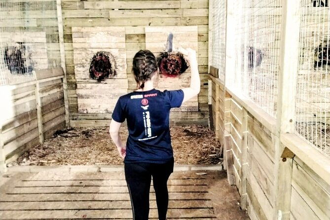 30-minute-axe-throwing-experience-in-llangollen