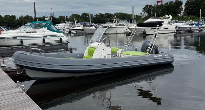 300 hp motorboat rides - action & freedom on the Rhine! - The Experience in Detail