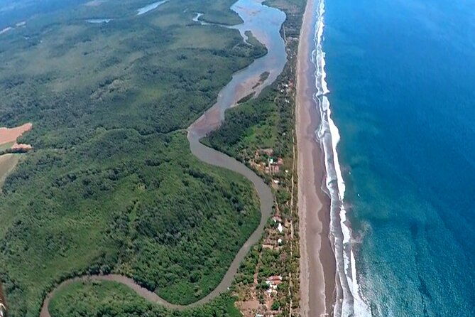 3000-ft-private-paragliding-experience-in-costa-rica