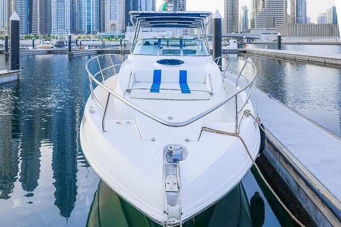 33Ft Private Yacht Rental On New Year's Eve 2025 - An In-Depth Look at the Experience