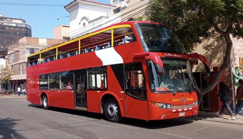 360-panoramic-bus-in-lima-history-art