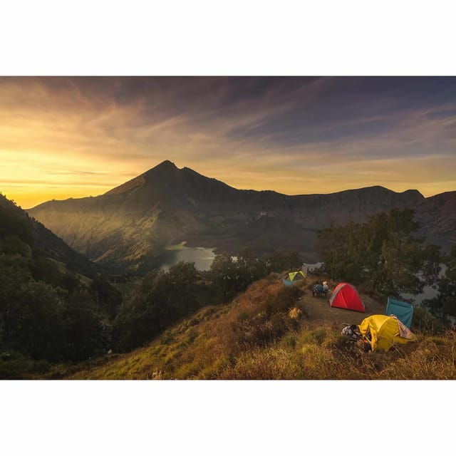 3d-2n-trekking-mount-rinjani-summit-lake-and-hot-springs
