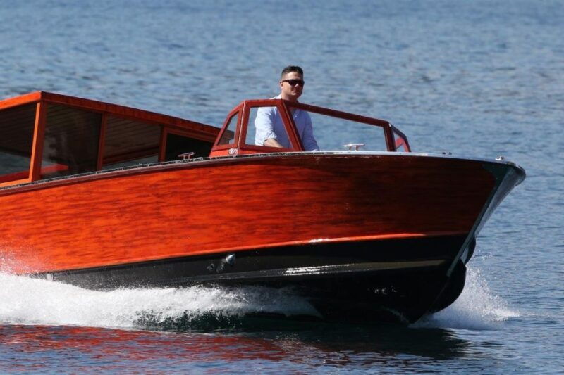 3h-lake-como-privateorsharedtour-on-woodenboat-como-bellagio
