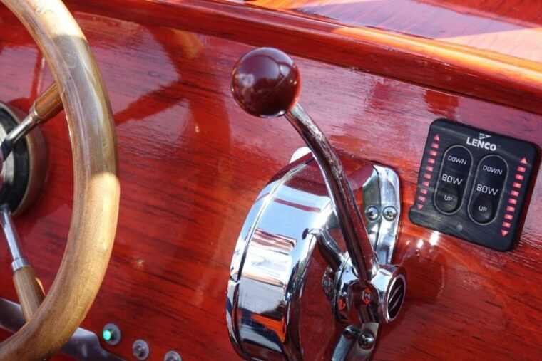 3h-lake-como-privateorsharedtour-on-woodenboat-como-bellagio