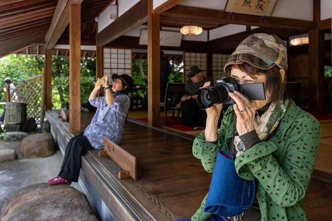 3h-private-tour-with-a-local-photographer