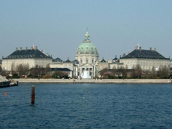3h-walking-tour-small-group-max-10-people-copenhagen