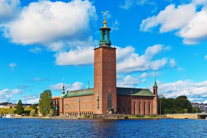 3h-walking-tour-small-group-max-10-people-stockholm