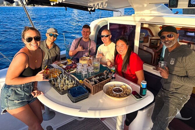 3hr-luxury-private-sailing-catamaran-in-waikiki-for-1-to-6-people