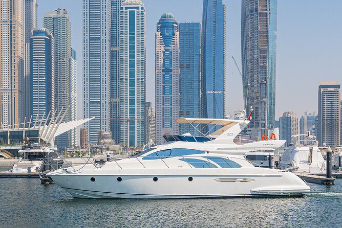 3hr Yacht- Palm Jumeirah with FREE Snacks and 30 Min Seabob - Is It Worth the Price?