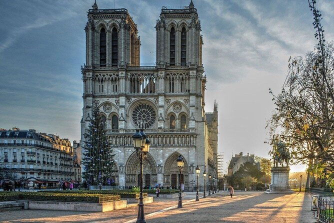 3in1-notre-dame-tour-plus-boat-cruise-and-eiffel-tower-history