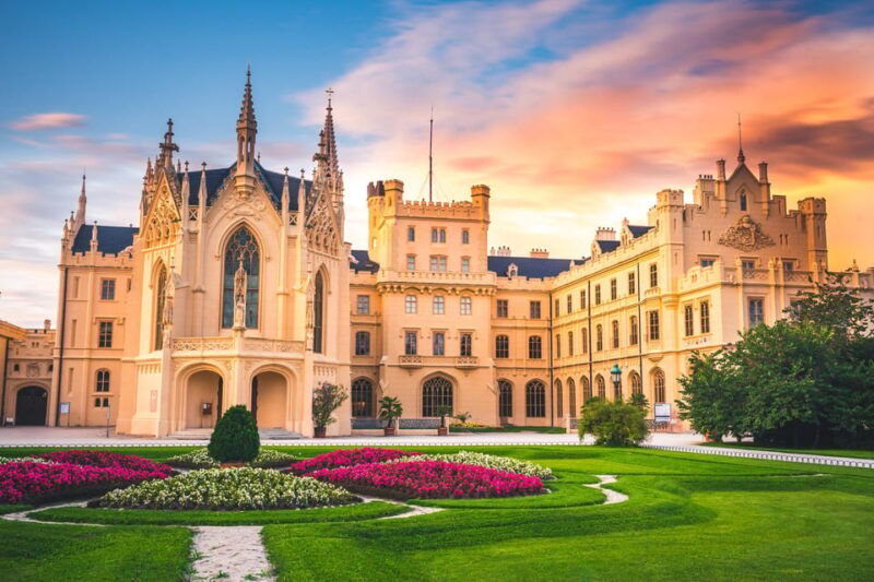 4-castles-private-day-trip-from-vienna-to-south-moravia