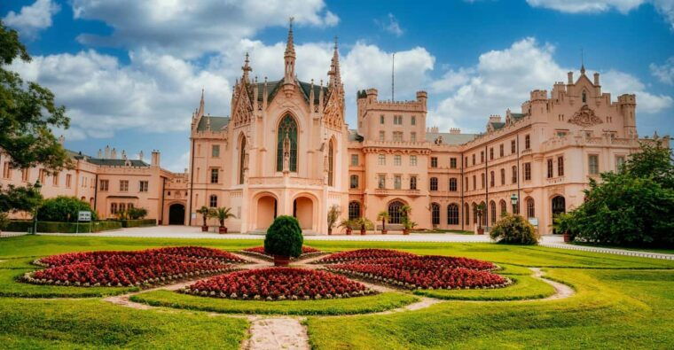 4-castles-private-day-trip-from-vienna-to-south-moravia