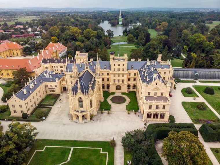 4-castles-private-day-trip-from-vienna-to-south-moravia